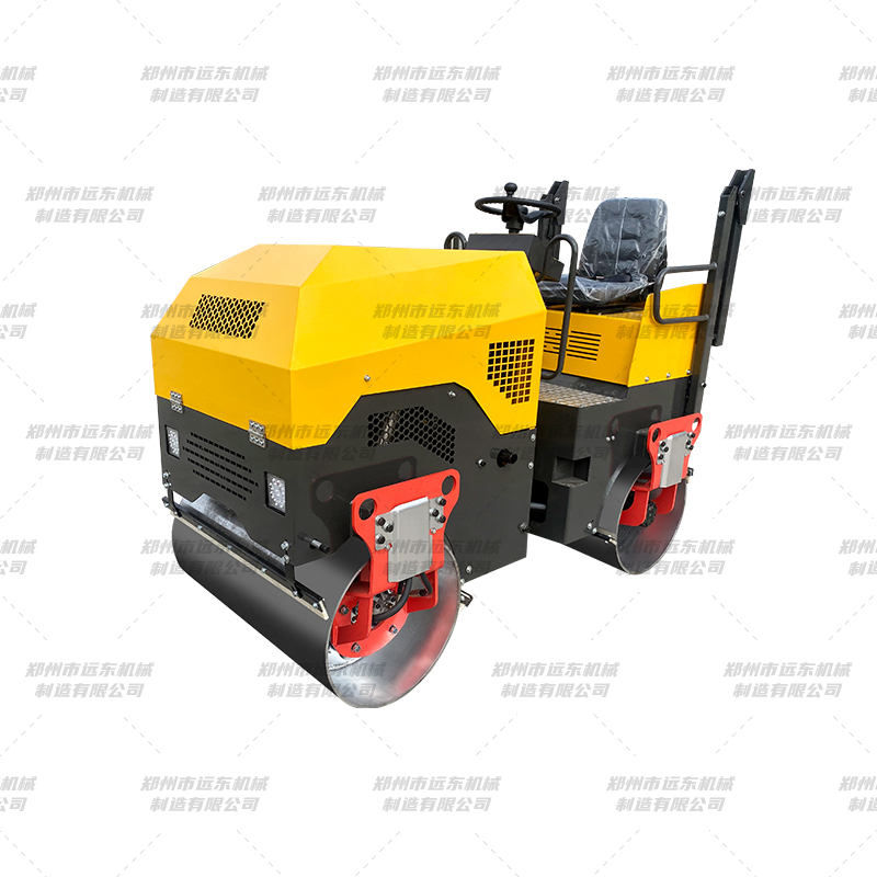 FVR1000 座驾式压路机(图1) FVR1000 座驾式压路机(图1)
